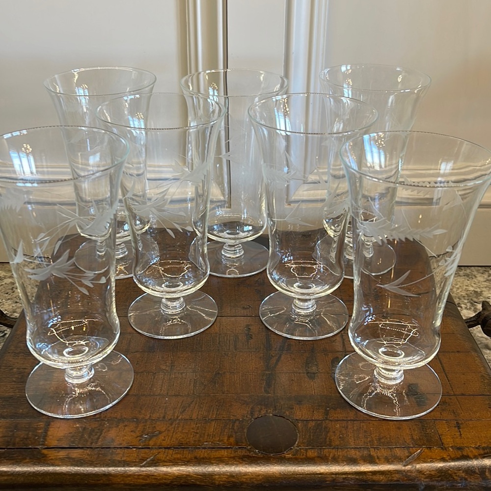 Vintage Etched Wheat and Leaves Footed Goblets. Set of 7